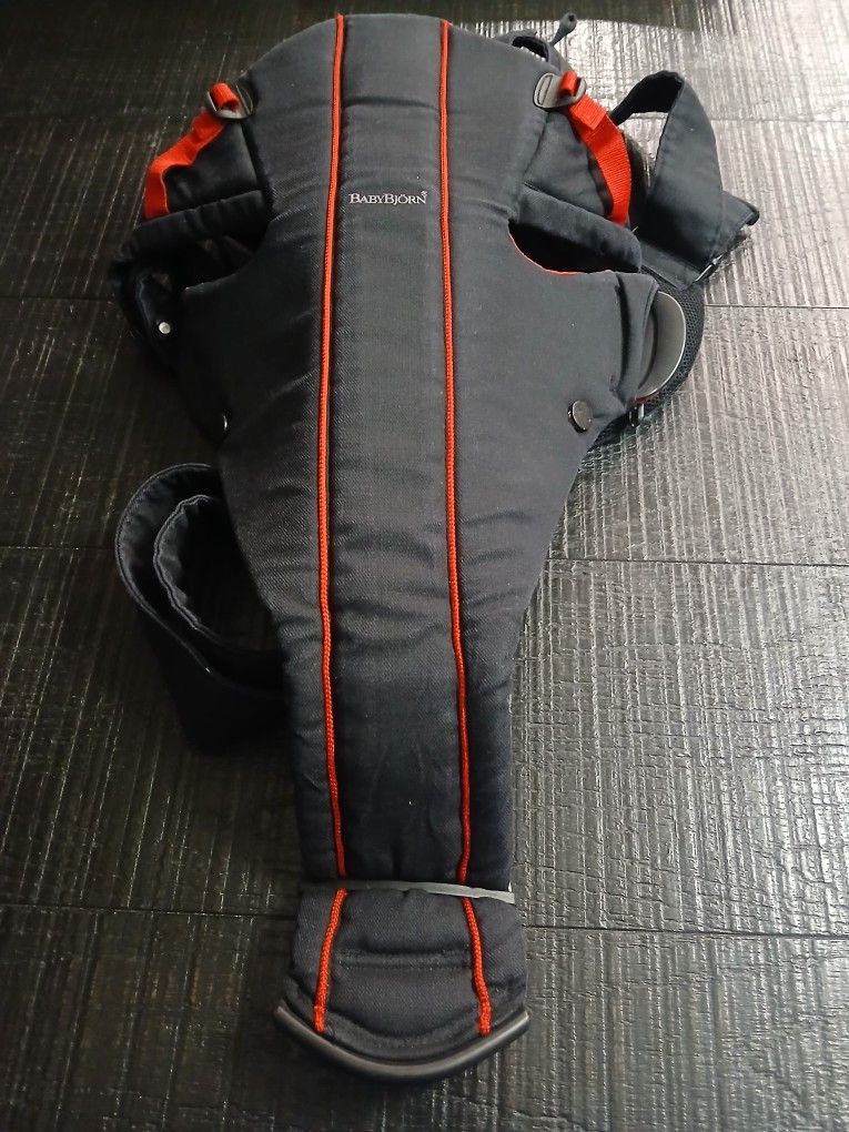 Baby Bjorn Baby Carrier Very Gently Used
