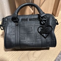 Steve Madden Women's 2 Piece Set Crossbody Bag and Earbud Case Adjustable Strap