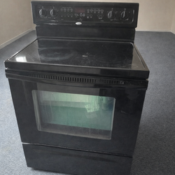 Black Glass Too Electric Stove