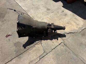 Turbo 350 Chevy Camaro  automatic transmission w torque converter and kick down cable