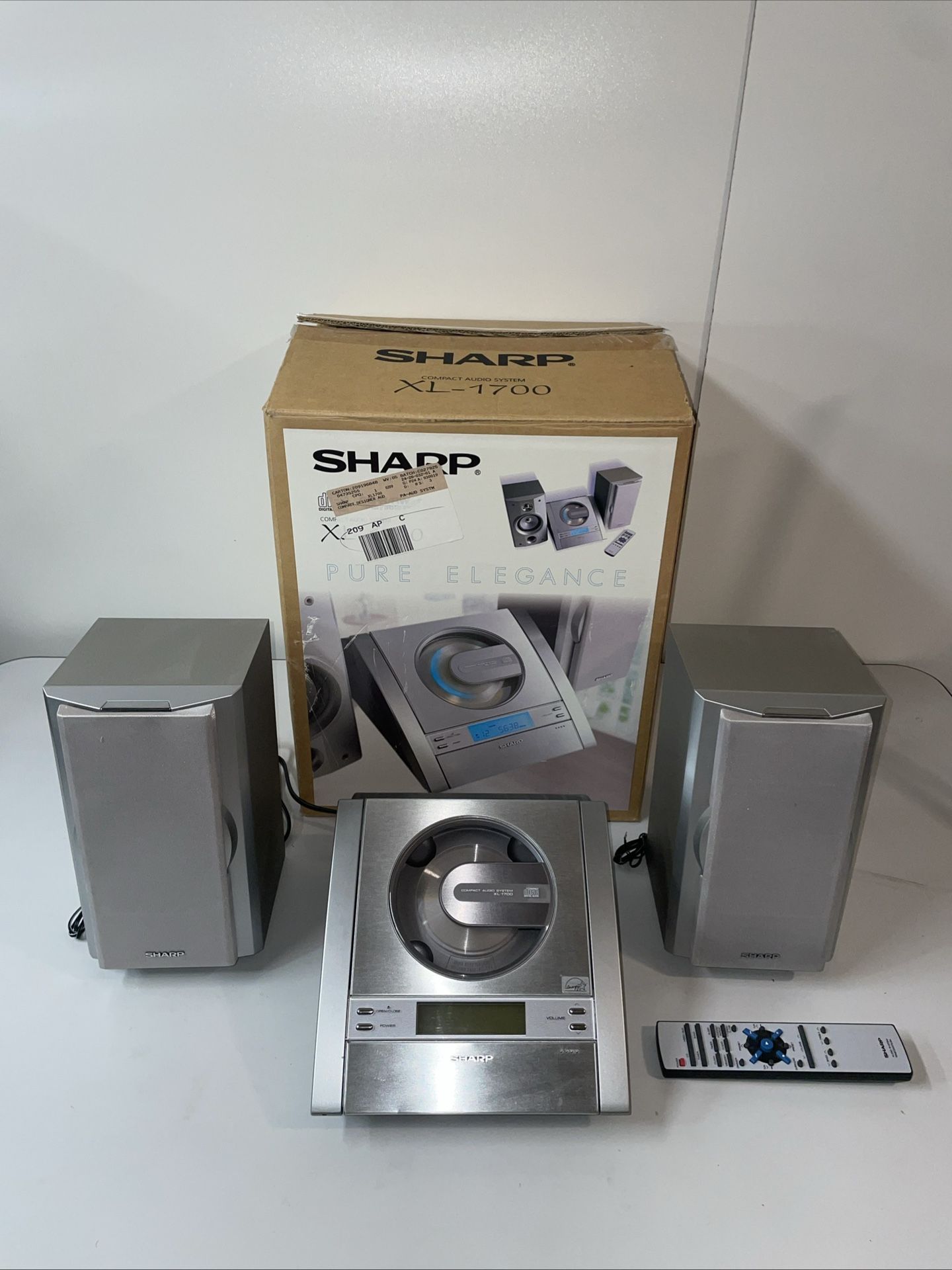 SHARP Compact Audio System Pure Elegance XL-1700 & Speaker