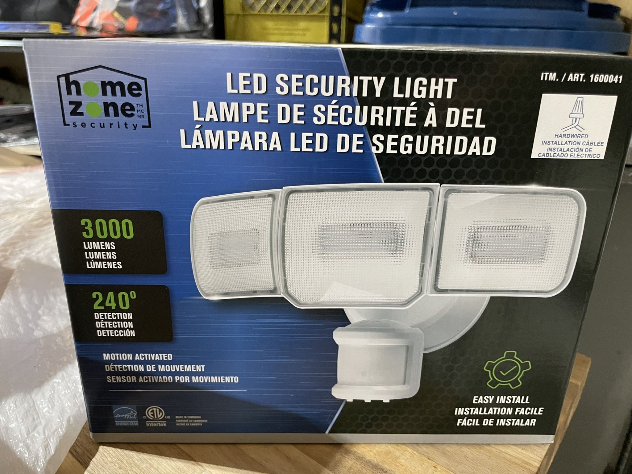 Home Zone Motion-Activated LED Security Light – New in Box