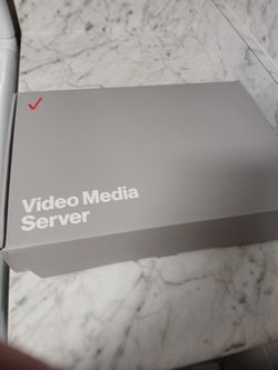 VERIZON ROUTER AND REMOTE 