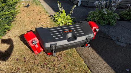 Atv storage box with 2 gas cans