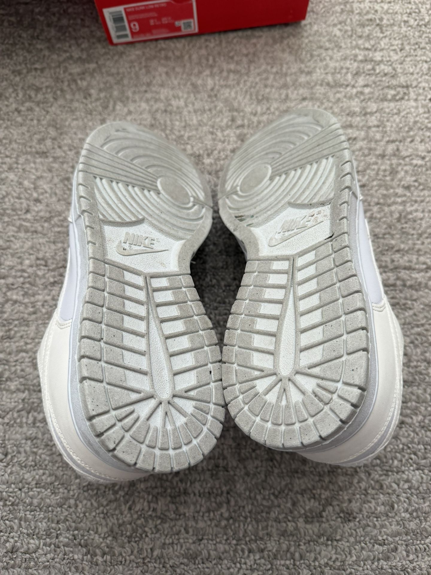 Nike Dunk Low Men Size 9