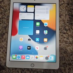 iPad 5th Gen 32 GB WiFi 