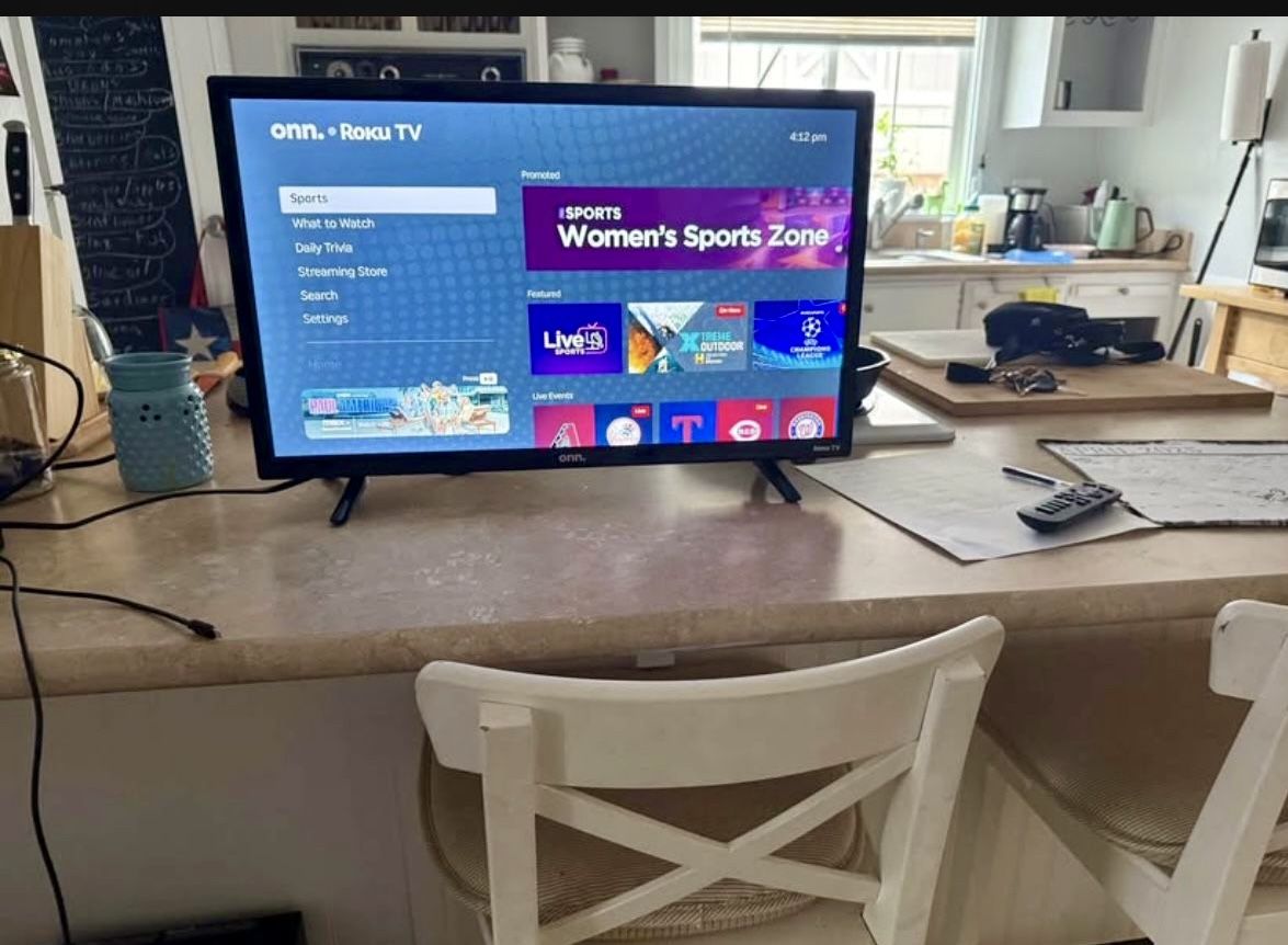 24 Inch Smart Roku TV with Dolby Sound