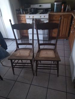 Set Vintage Chairs.60.00