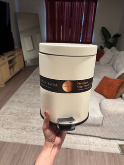bathroom/office trashcan cream
