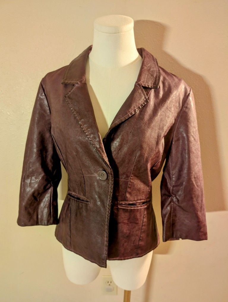 Jou Jou women's L burgundy faux leather button close cropped moto blazer jacket