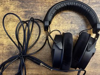 Gaming headphones