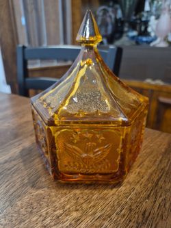 Tiara candy lidded box