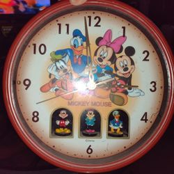  Disney Clock