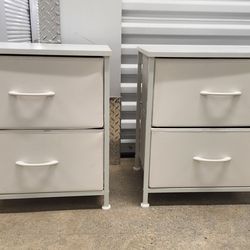 Set of 2 light weight bed side tables