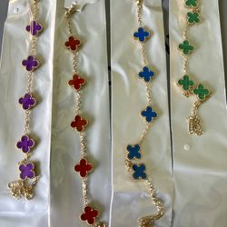 VC FLOWER BRACELET  - Choose 1 Color 