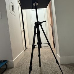 Vankyo PT20 Aluminum Tripod Projector Stand – Excellent Condition