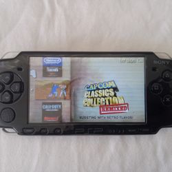 PSP WITH 5,000 GAMES 