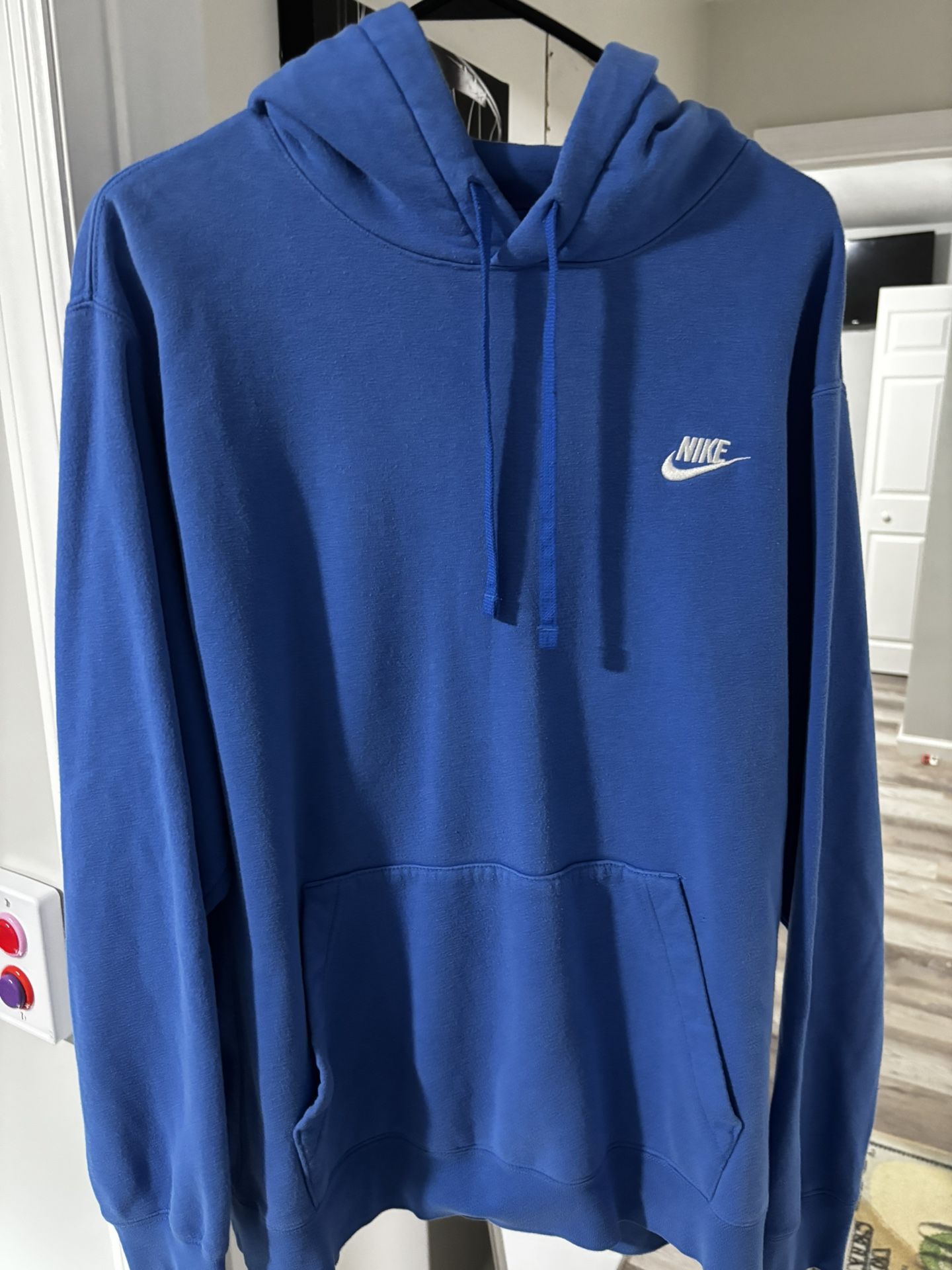 Nike Men’s XL Club Hoodie Pullover Fleece Royal Blue Gym Athletic Sweatshirt