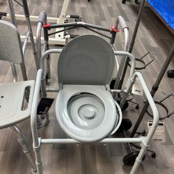 3 In 1 Commode. Financing Available NO INTEREST ✅ 