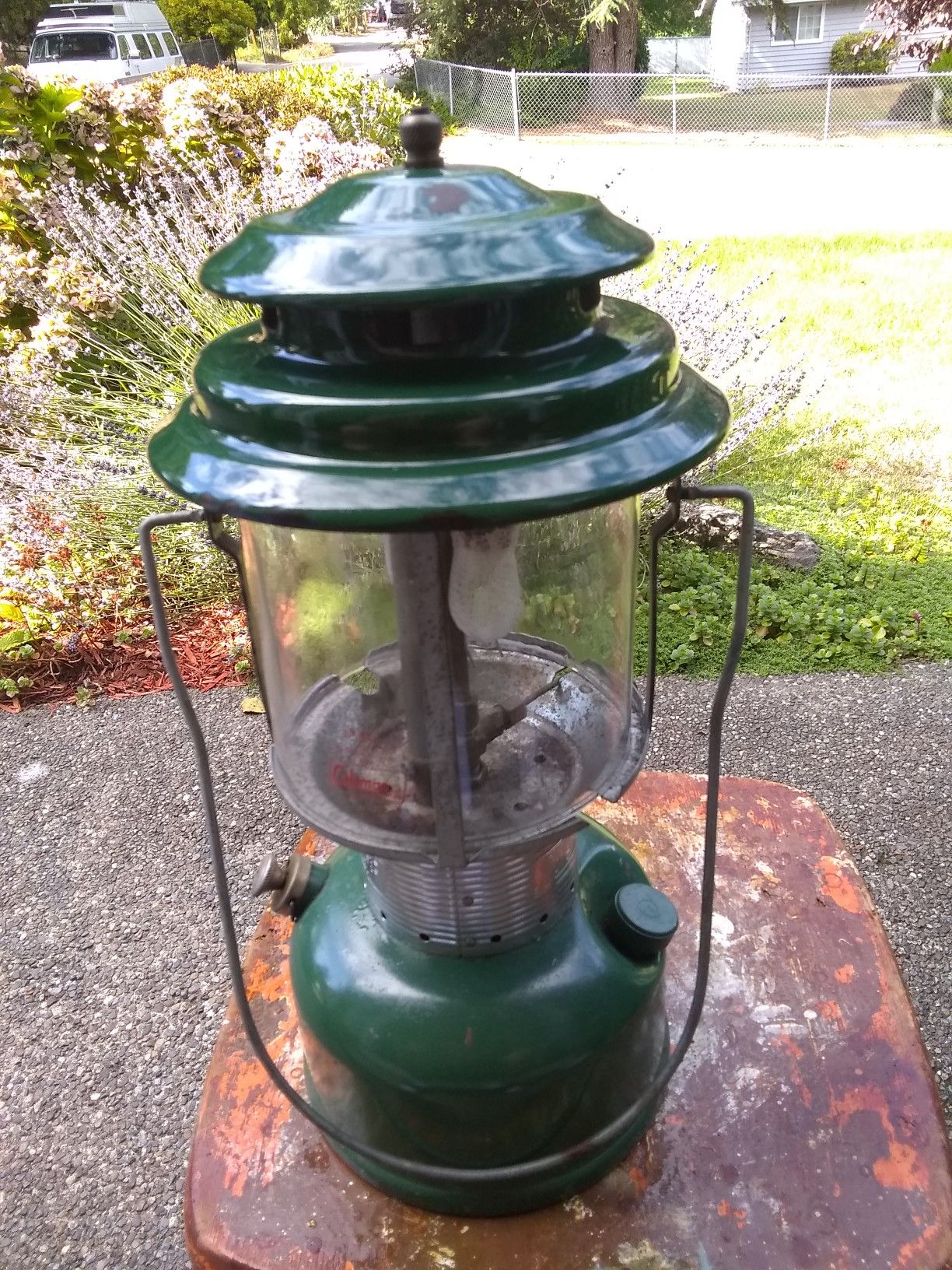Vintage August 1971 Coleman 220F Double Mantle Lantern