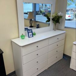 DRESSER WITH MIRROR