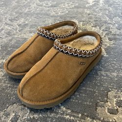 Ugg Slip-ons, Size 7