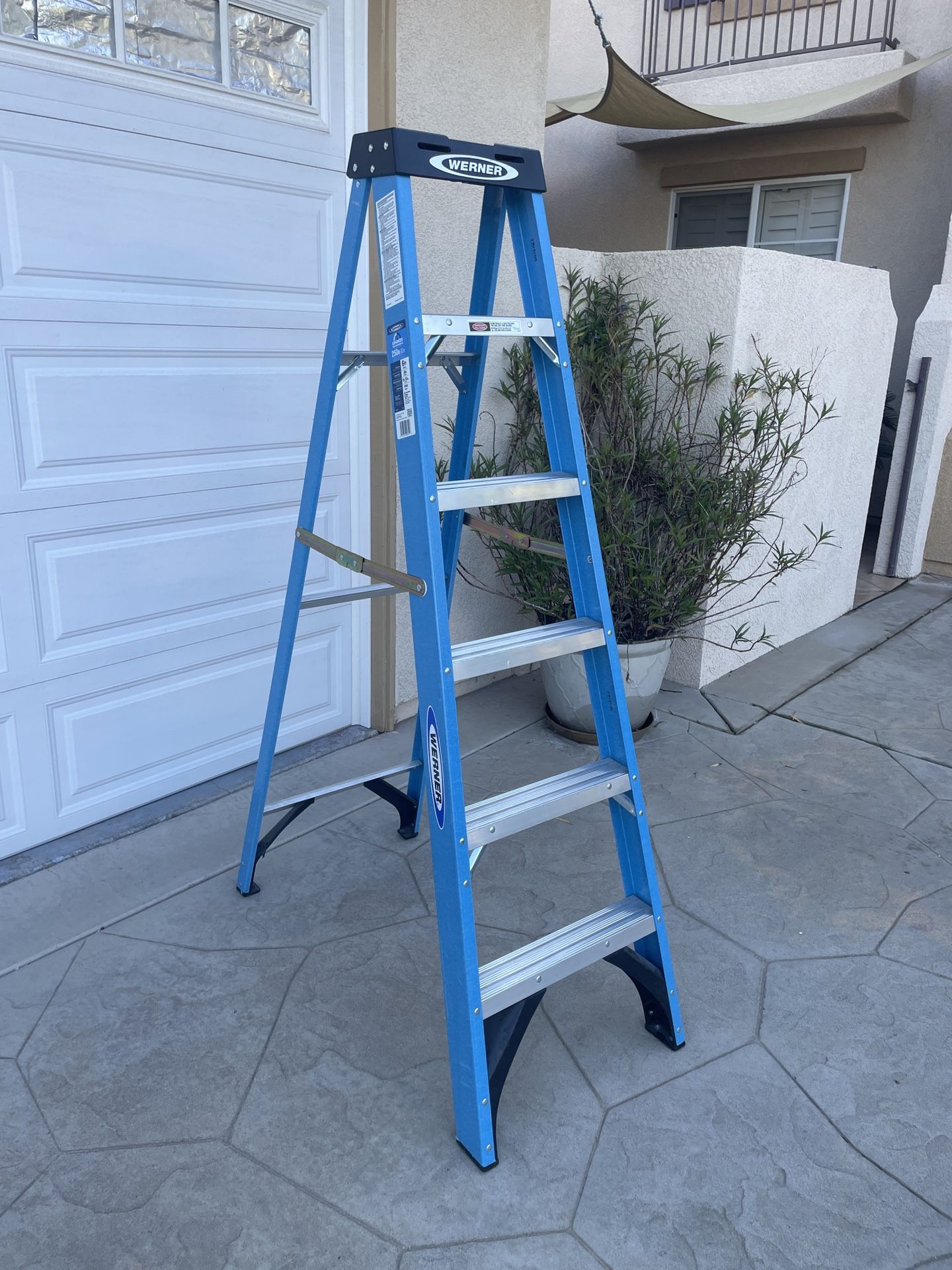 6 foot fiberglass Werner ladder