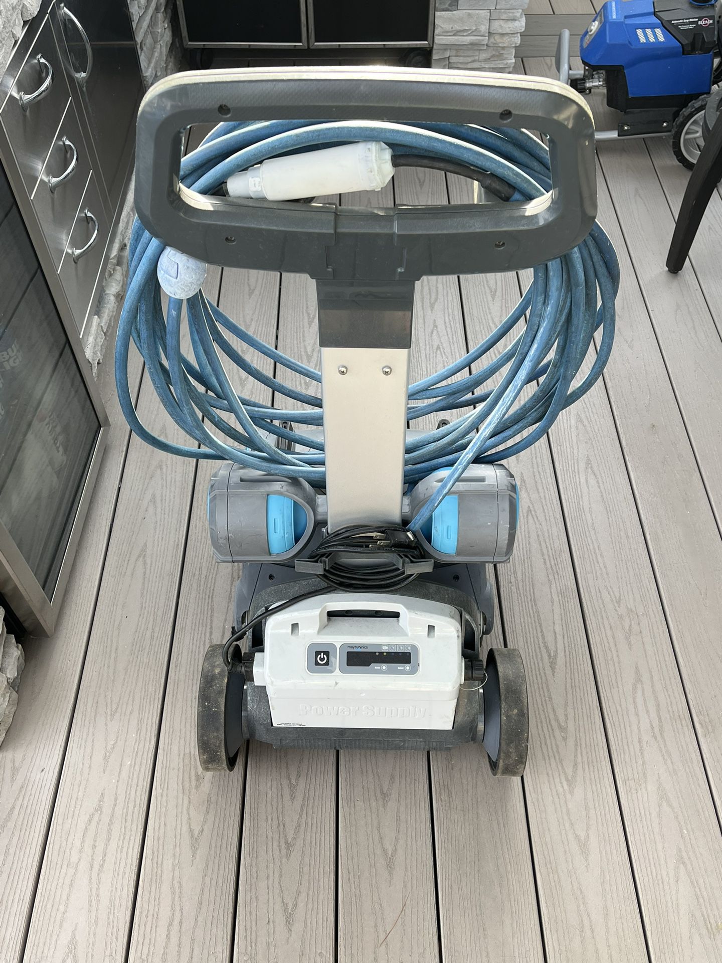 Dolphin Premier Pool Cleaner with Caddy