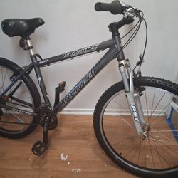 Awesome Condition  Specialized Hardrock!