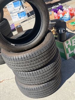 225/50R18 GOOD YEAR TIRE