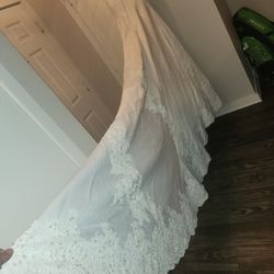 Oleg Cassini wedding dress