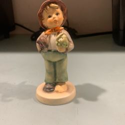 Hummels Vintage #344