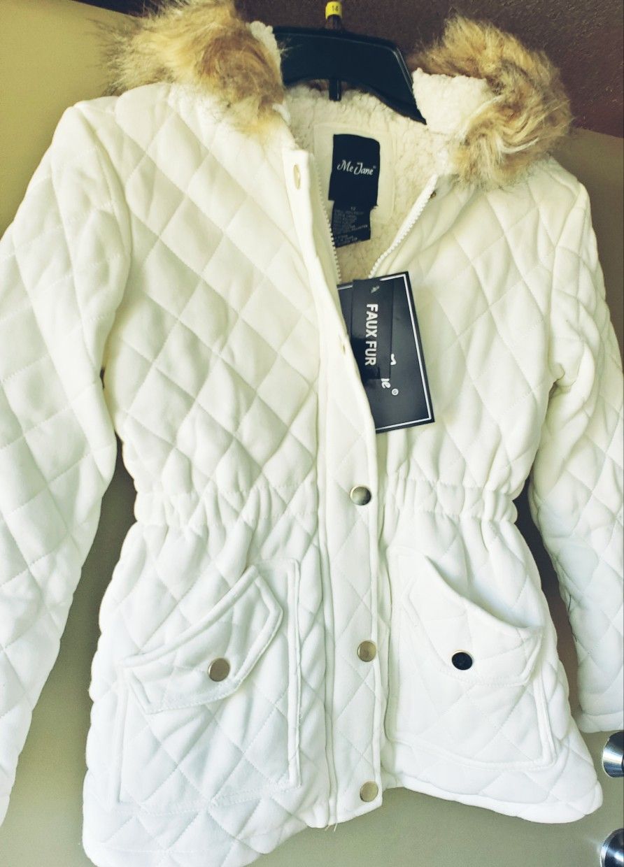 Kids Teen's White Warm Jacket. Size 12-14