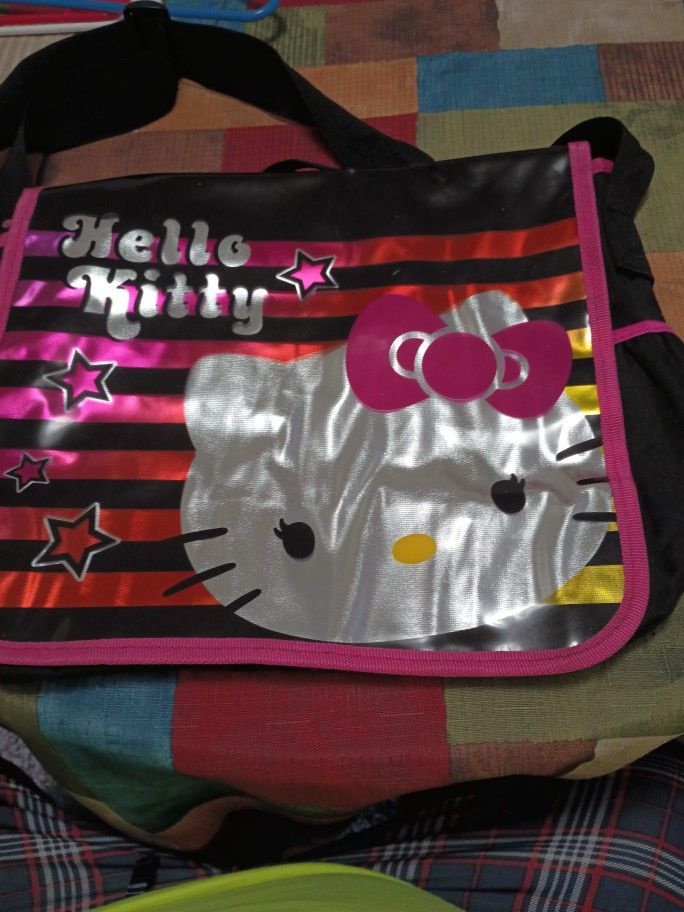 Hello Kitty Carry Bag That Has A Shoulder Strap As Well