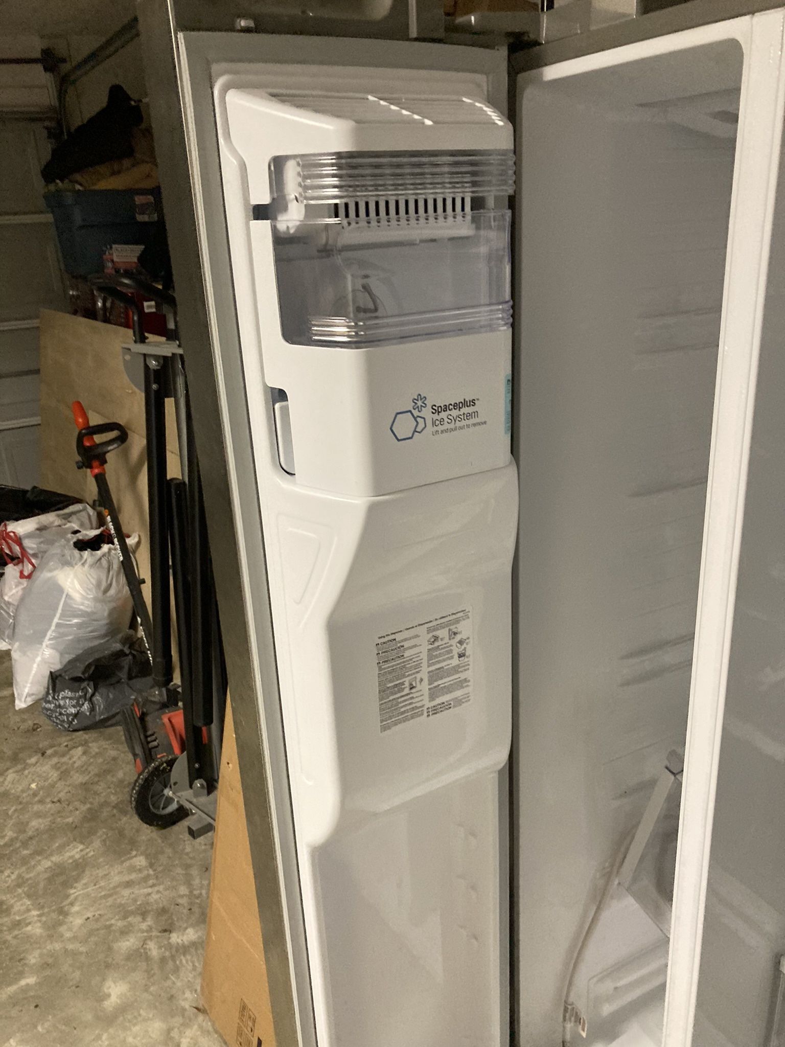Refrigerator