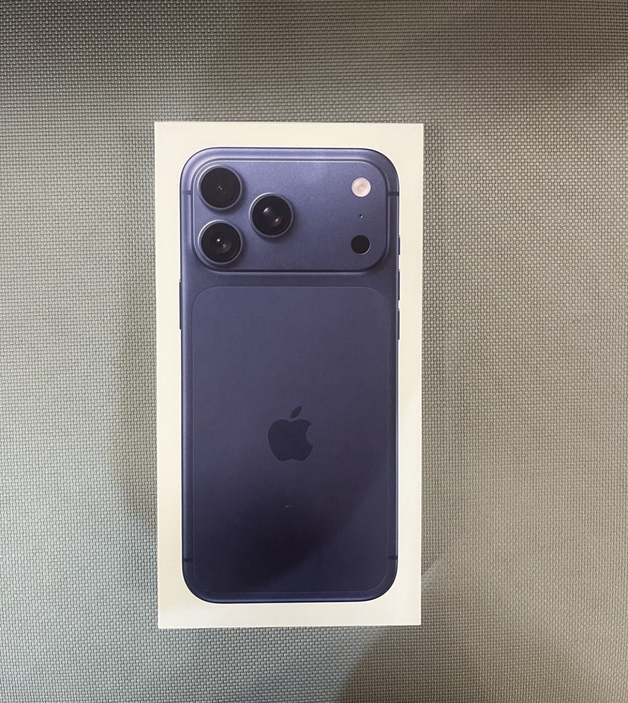 BRAND NEW 17