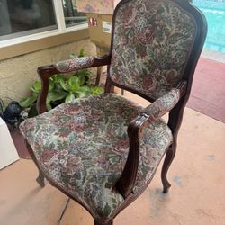 Arm Chair with floral print 
