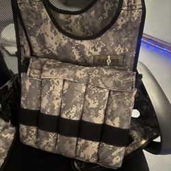 Army Weighted Vest About 30 Pounds( A Little More Than 30)