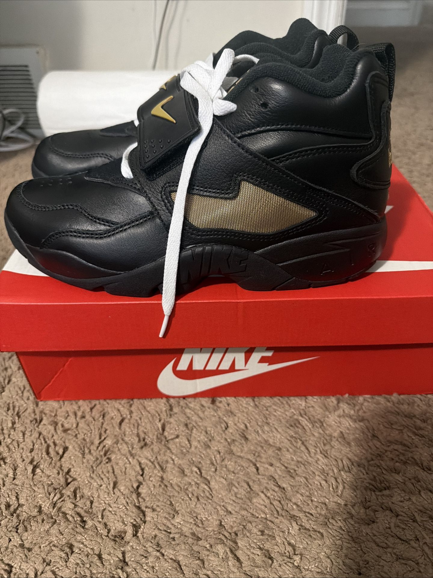 Nike Air Diamond turf