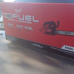 Milwaukee Chainsaw 