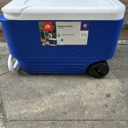 Igloo Wheeler Cooler