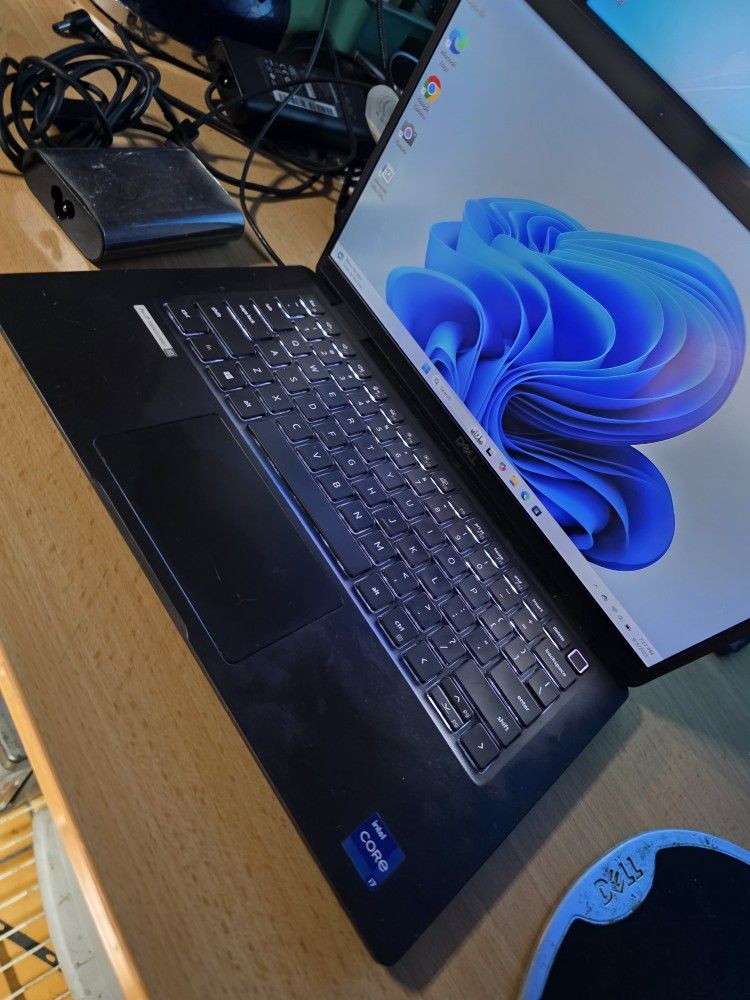 Dell Laptop 13 Touchscreen i7-1185G7-3.0GHz-CPU-11Gen. 32GB Ram 512GB NVMe m.2 SSD