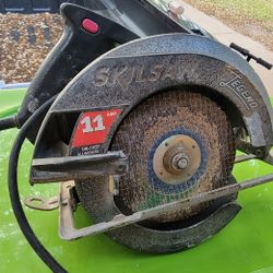 "Skilsaw 7-1/4"" Circular Saw"