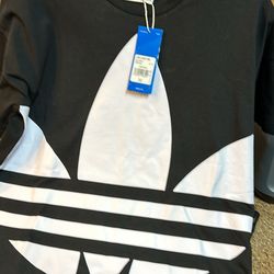 Women’s Shirt Size Large Location, Reedley