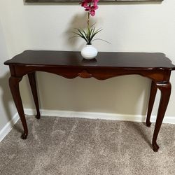 Decorating Long Table