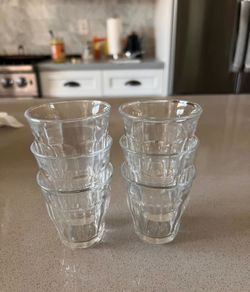 Cutting chai glasses