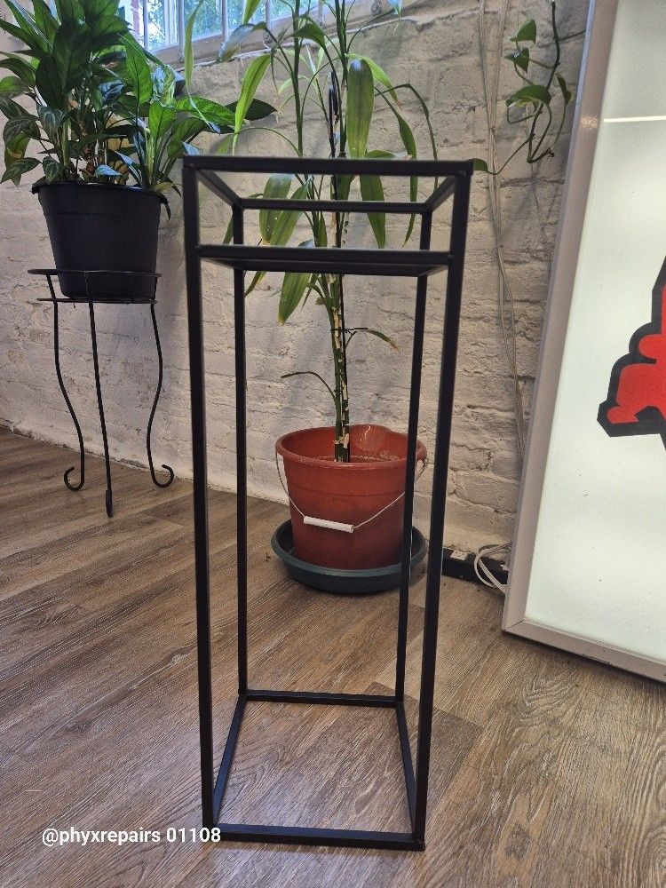 Plant Stand Indoor, Tall Plant stands for Indoor Outdoor Plants, Heavy Duty Plant Shelf 24" Metal Plant Stand Modern Corner Flower Stand for Patio, Li