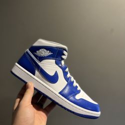 Jordan 1 Mid ‘Kentucky Blue’