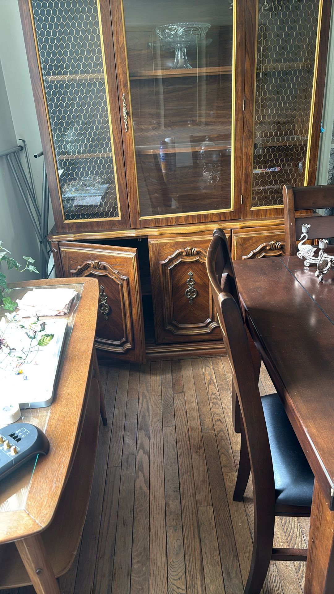 China Cabinet Must Go