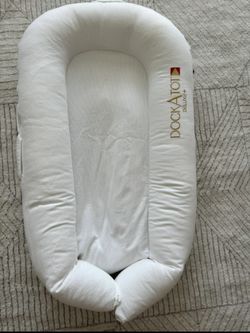 DockATot Baby Lounger White